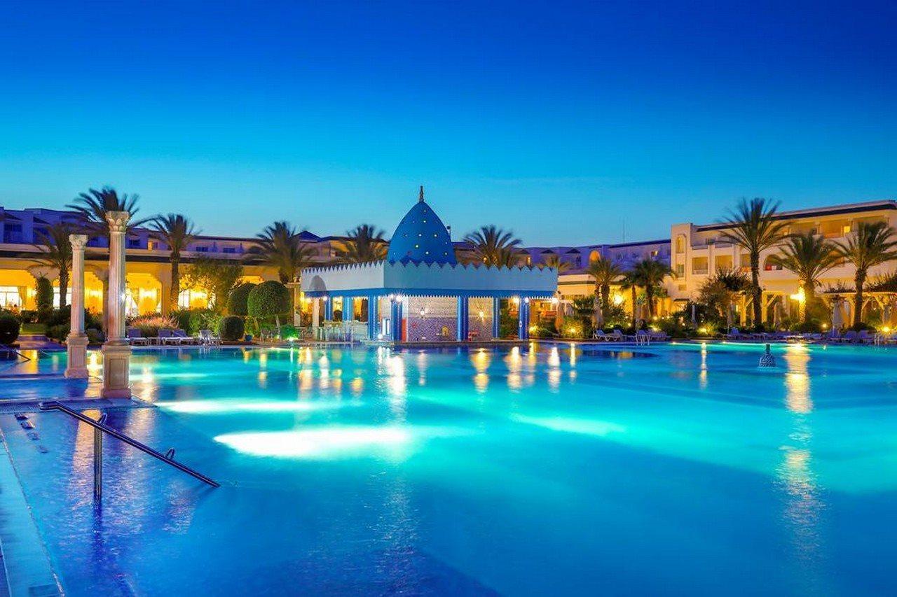 فندق Concorde Marco Polo الحمامات المظهر الخارجي الصورة