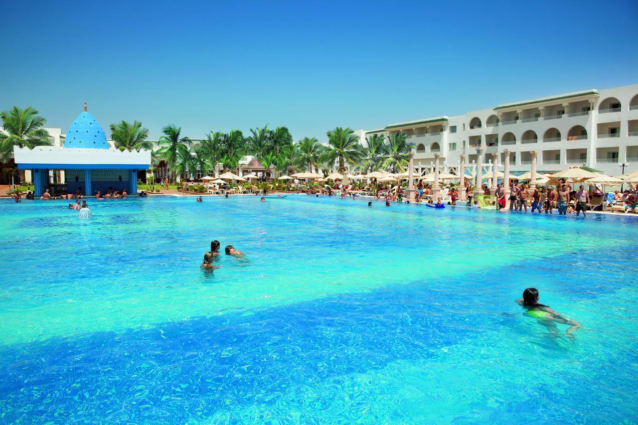 فندق Concorde Marco Polo الحمامات المظهر الخارجي الصورة